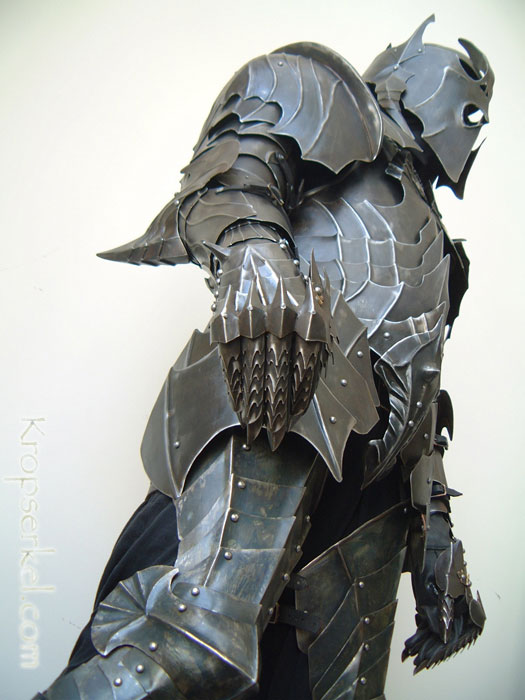 Kropserkel Conceptual Nazgul Armour Page